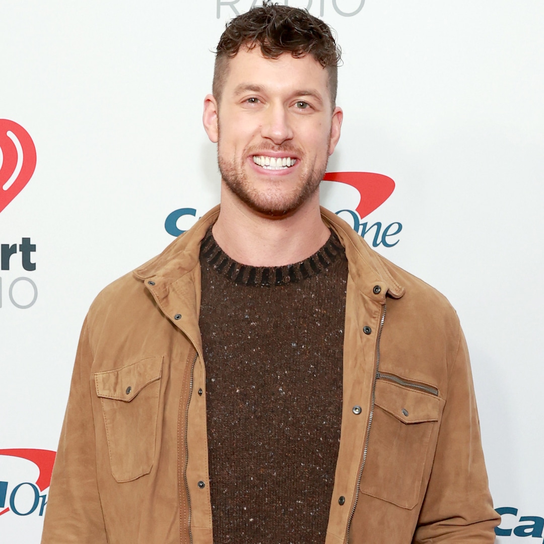 Bachelor’s Clayton Echard Served With Paternity Lawsuit Bachelor’s Clayton Echard Served With Paternity Lawsuit